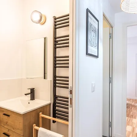 Cosy - 6 Guests - Buttes Chaumont Parc Apartment Paris